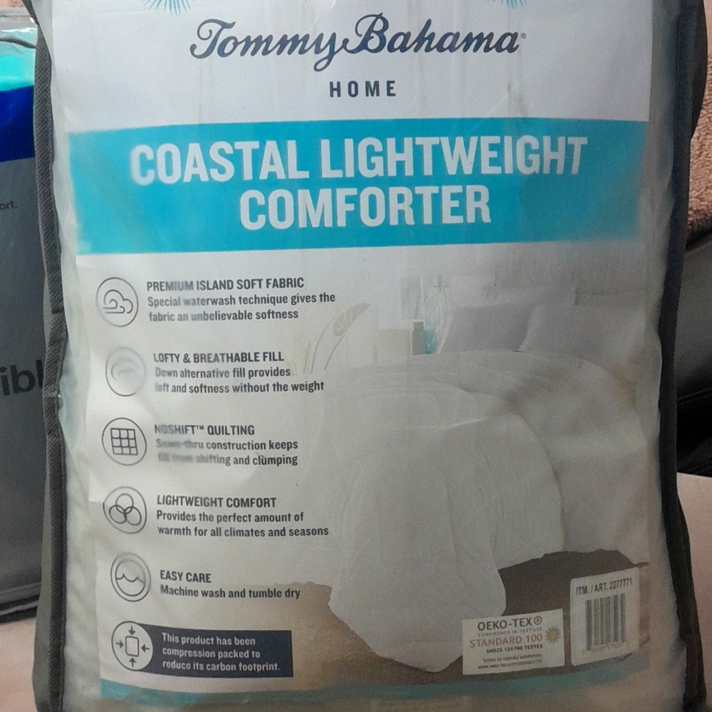 Tommy Bahama Costal lightweight Comforter